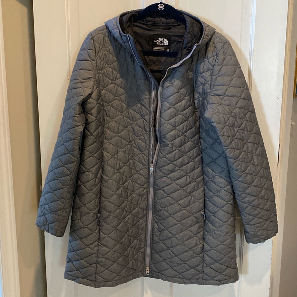The North Face packable 3/4 lenth jacket